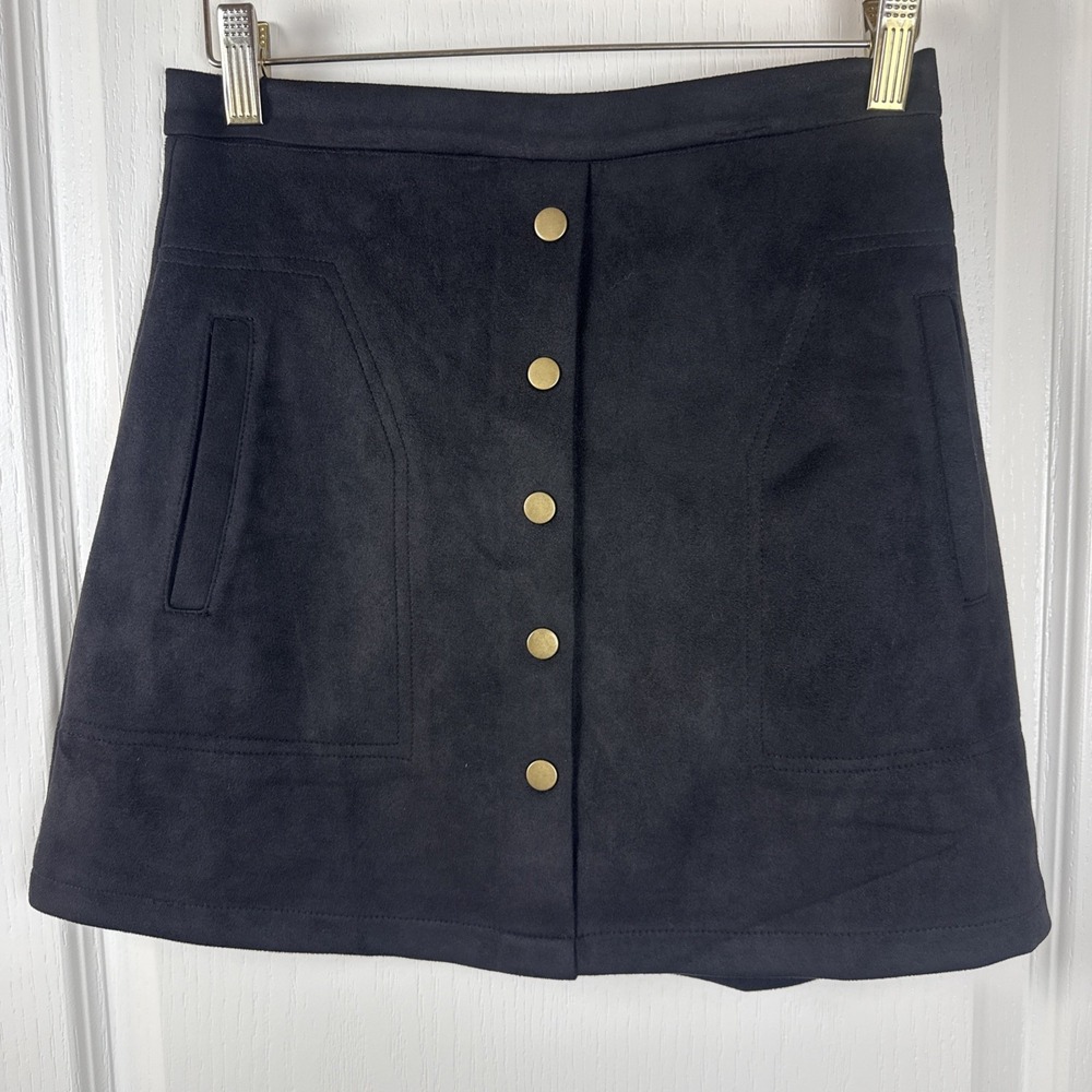 Fashion on Earth Black Faux Suede Mini Skirt Sz S Snap Front Gold Buttons